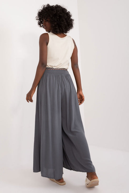 Women trousers model 196767 Och lla